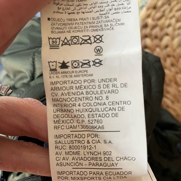 Under Armour Women's Unstoppable Reactor Reversible Bomber Medium - Picture 6 of 13